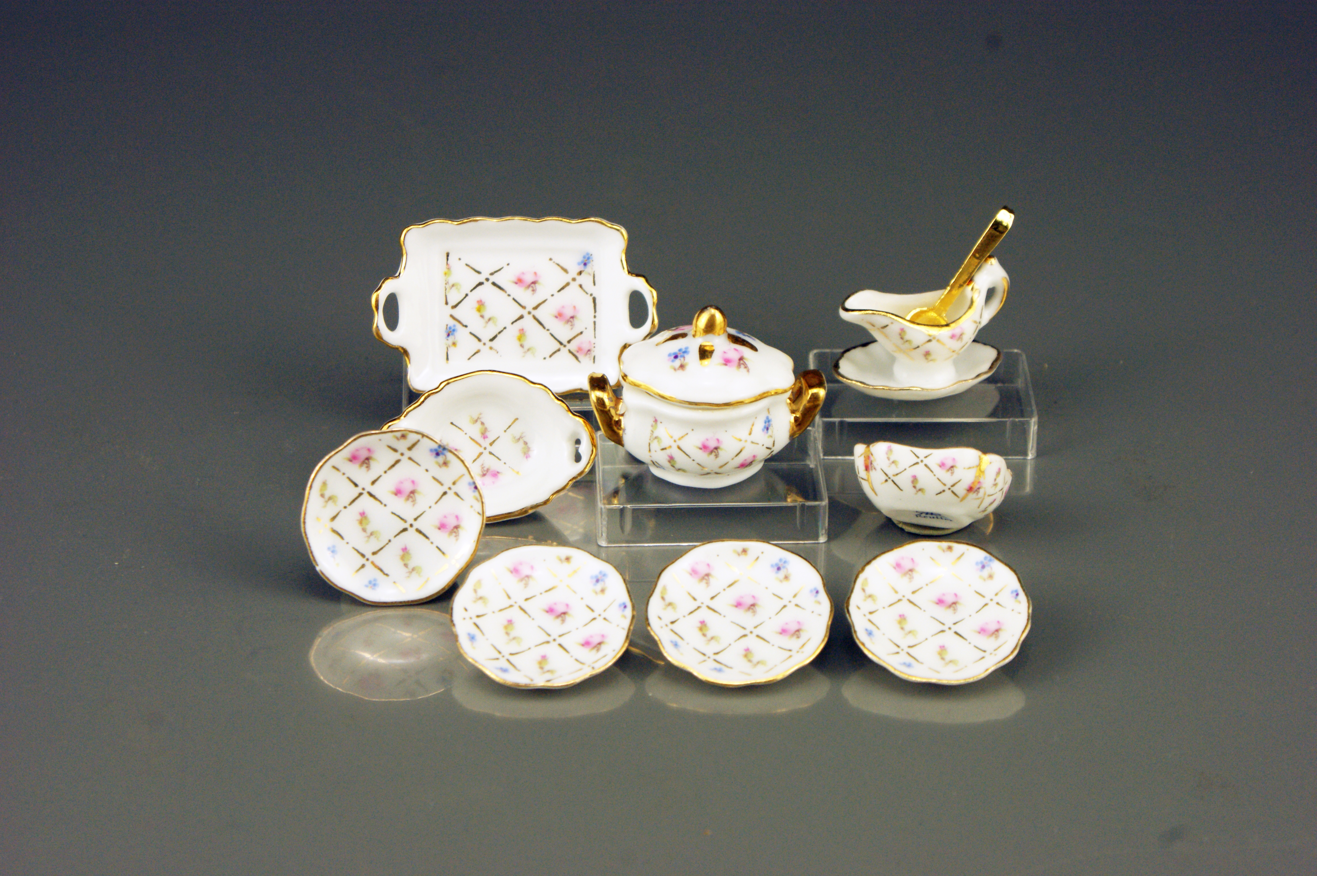 Dollhouse Coffee Set 1.354/6 Reutter Porcelain for 4 Irish Rose Miniature 