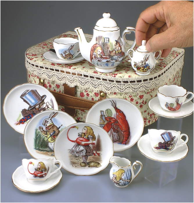 Reutter Porzellan Alice in Wonderland Tea Set for Two in Pink Case